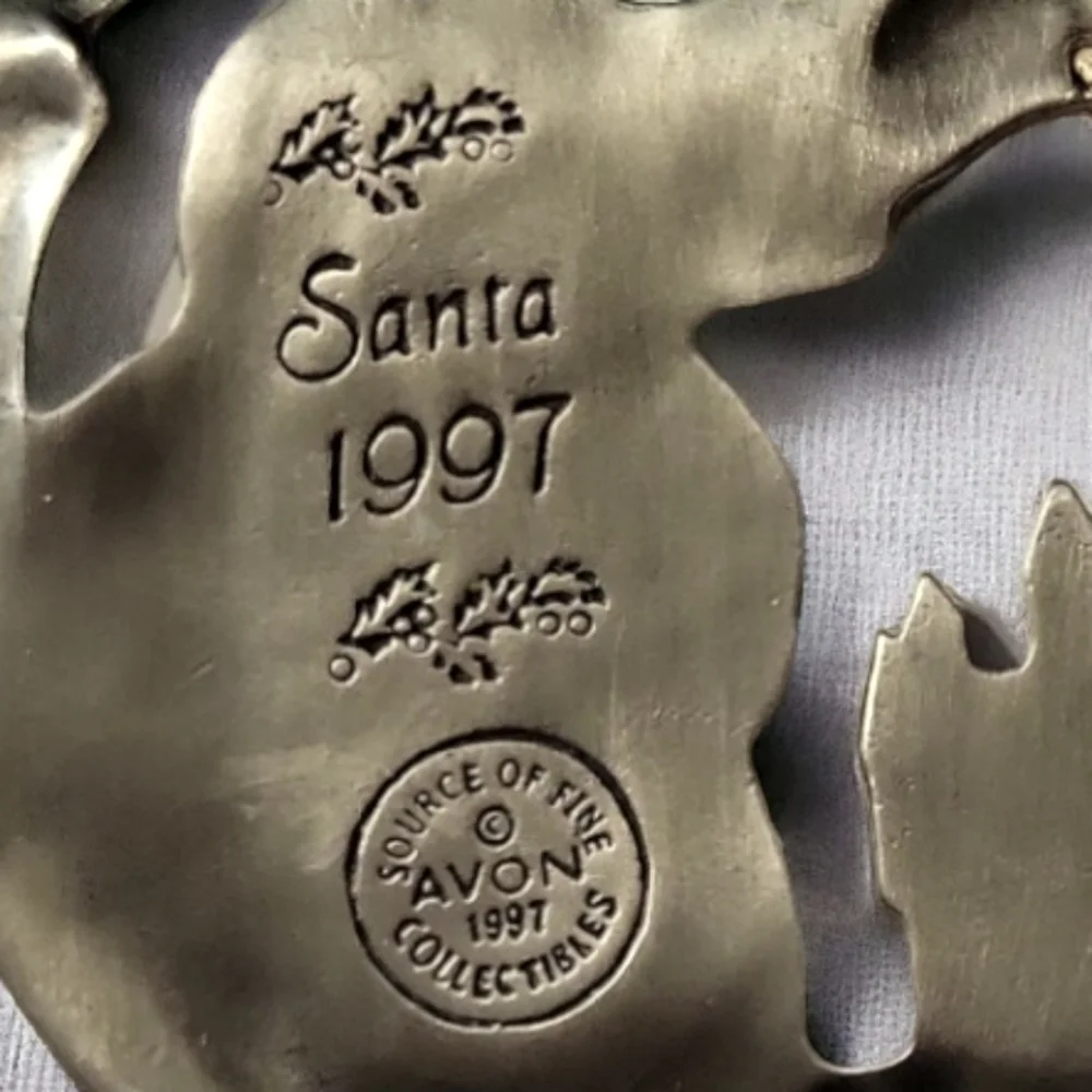 Vtg 97 Avon Pewter Santa Ornament Star Castle